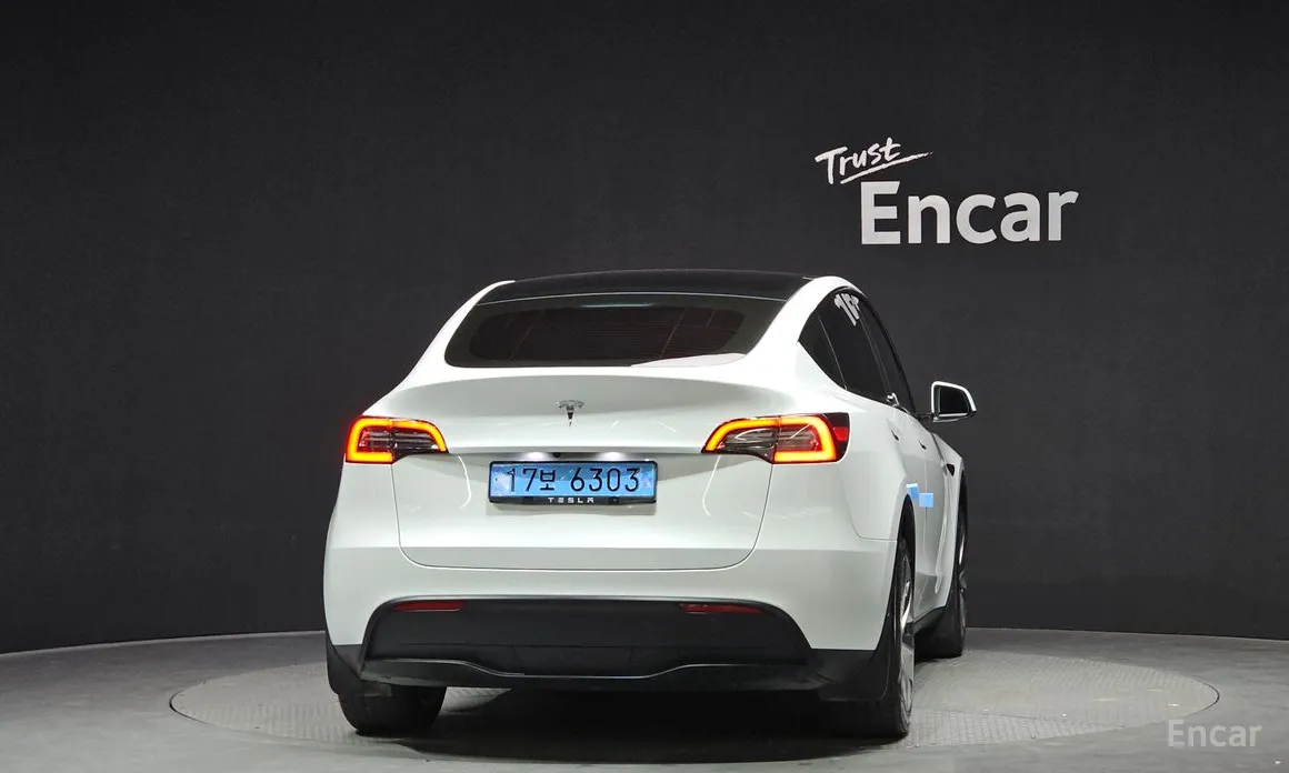 Фото 4 - Tesla Model Y