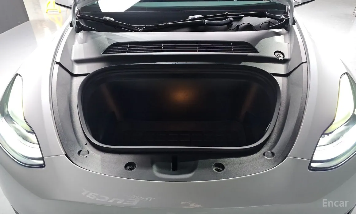 Фото 6 - Tesla Model Y