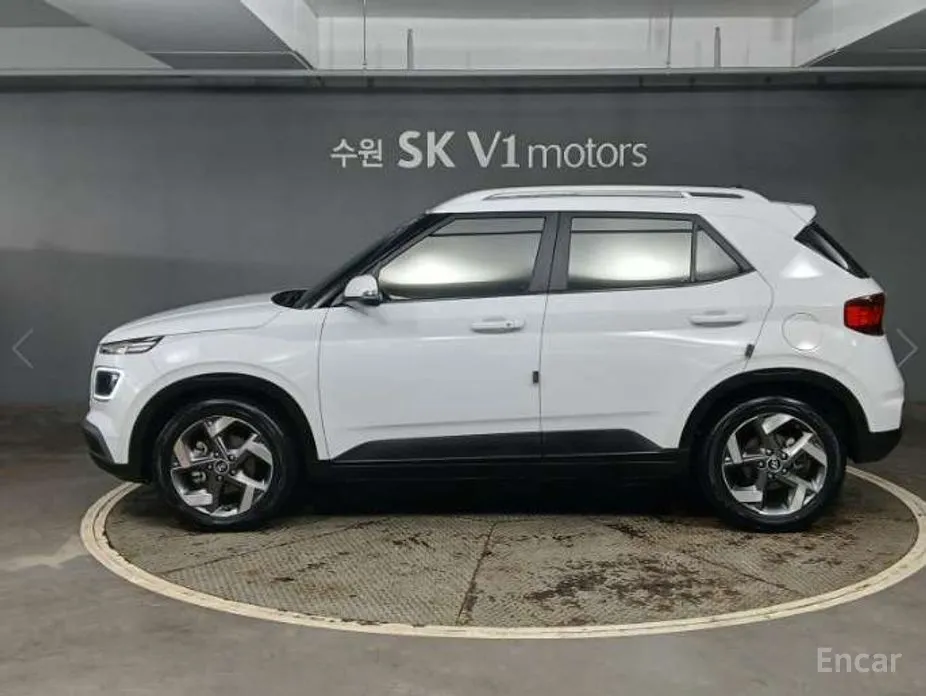 Фото 2 - Hyundai Venue