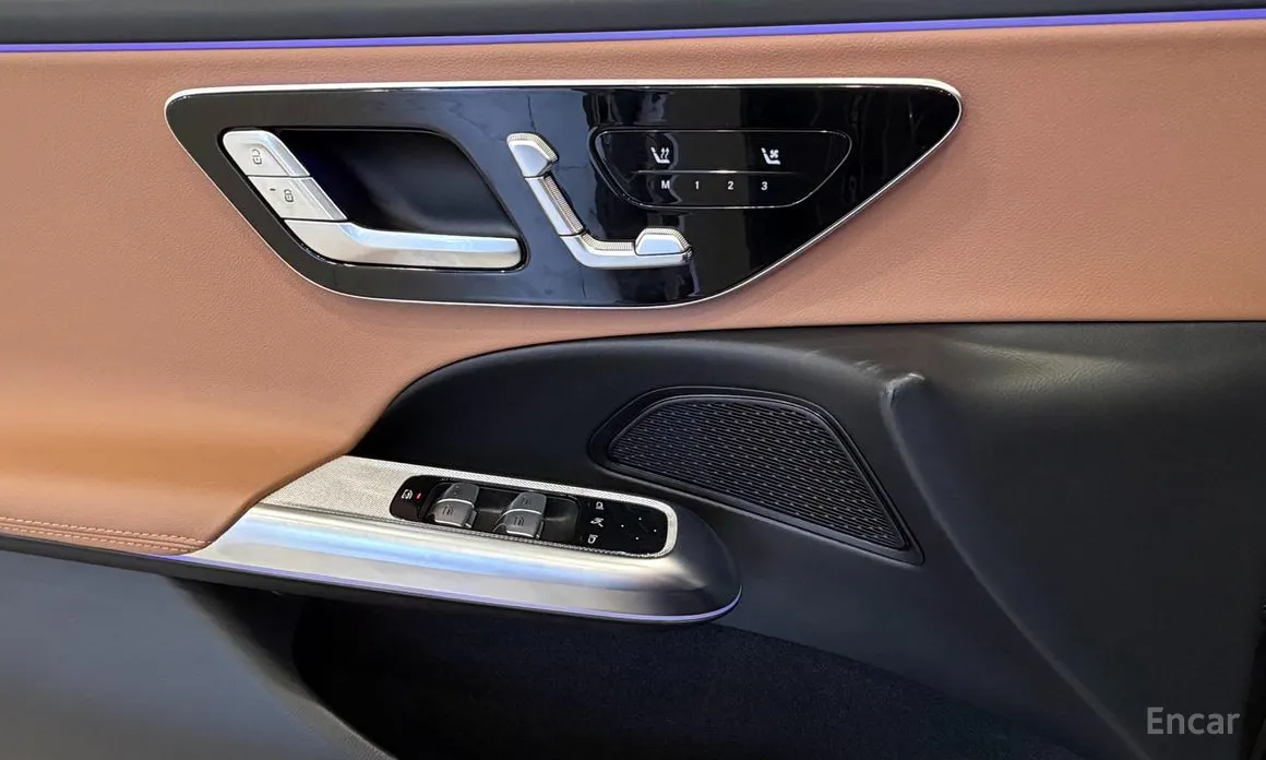 Фото 14 - Mercedes-Benz E-Class