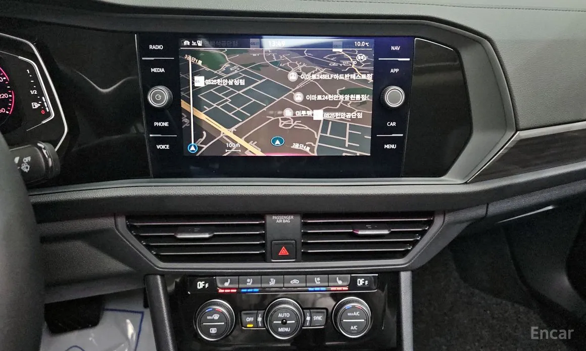 Photo 16 - Volkswagen Jetta