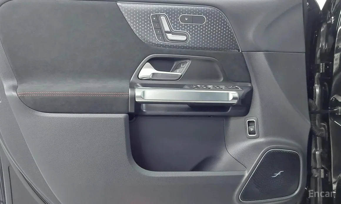 Фото 15 - Mercedes-Benz EQB