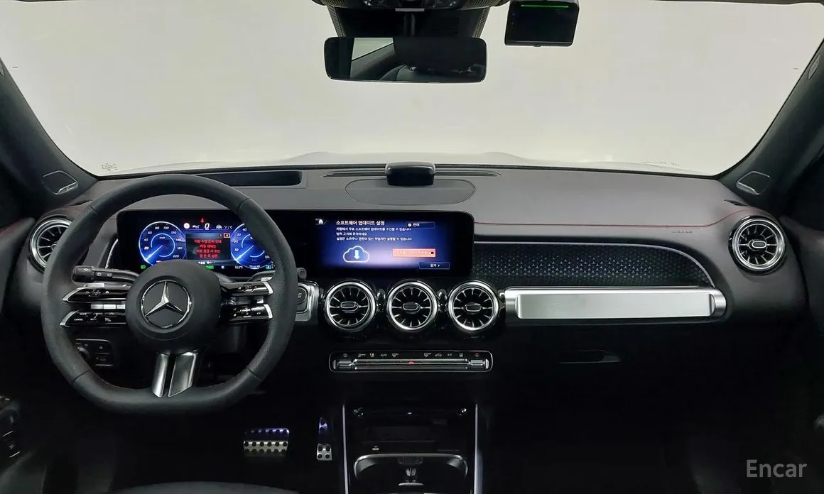 Фото 7 - Mercedes-Benz EQB