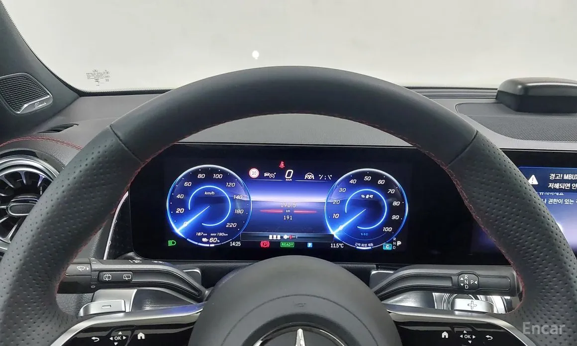 Фото 8 - Mercedes-Benz EQB