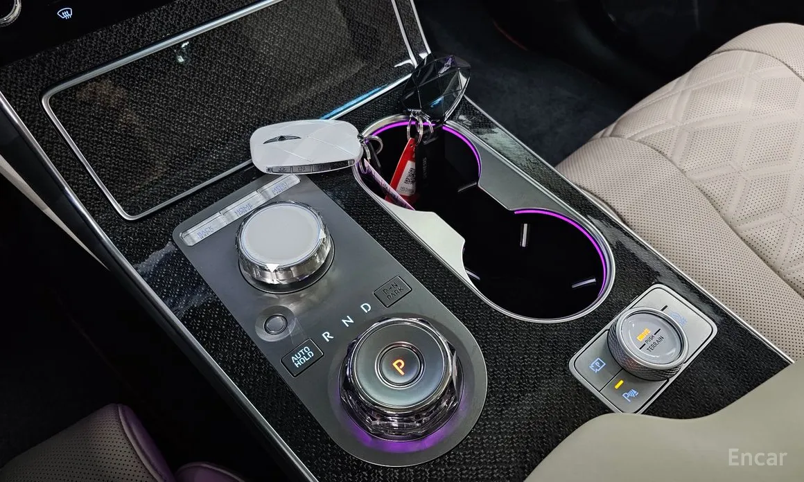 Фото 9 - Genesis GV80