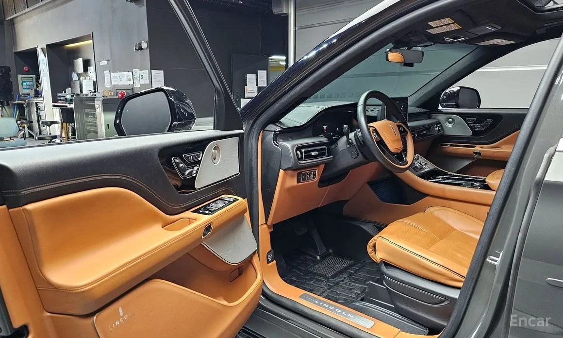 Фото 11 - Lincoln Aviator