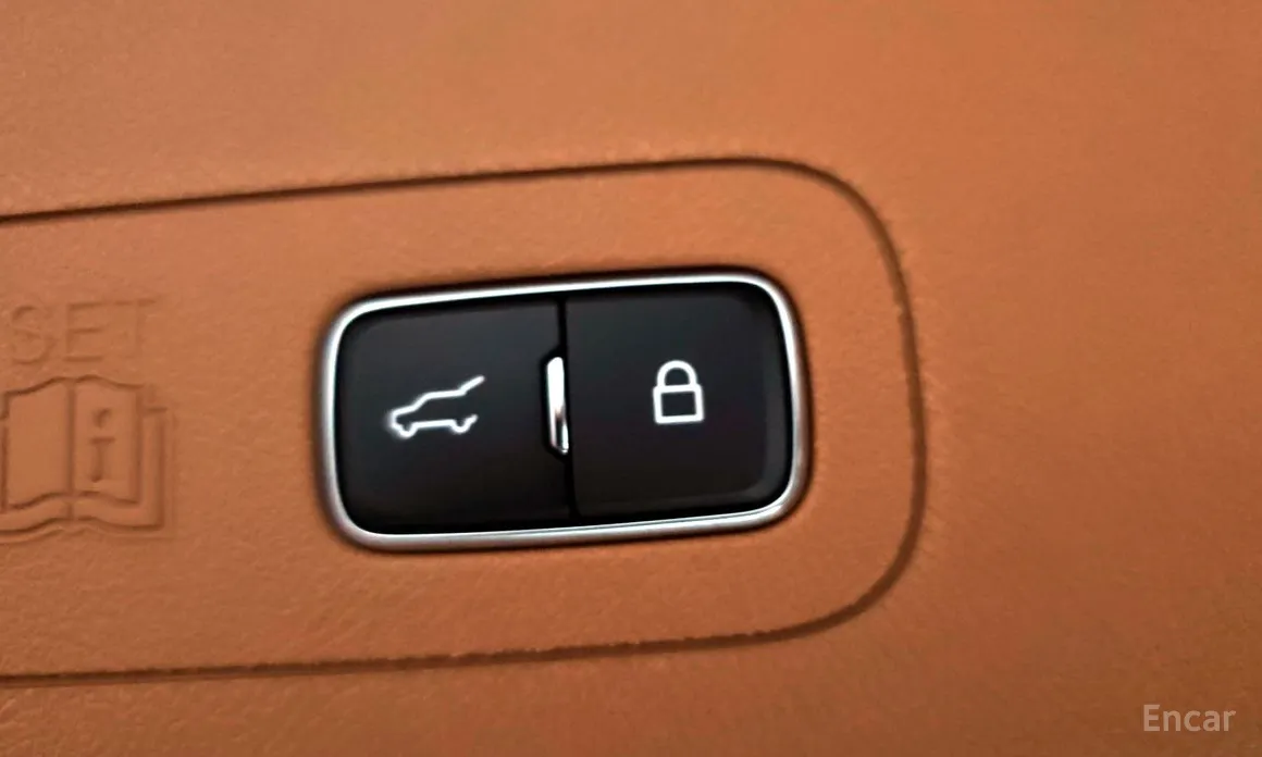 Фото 20 - Lincoln Aviator