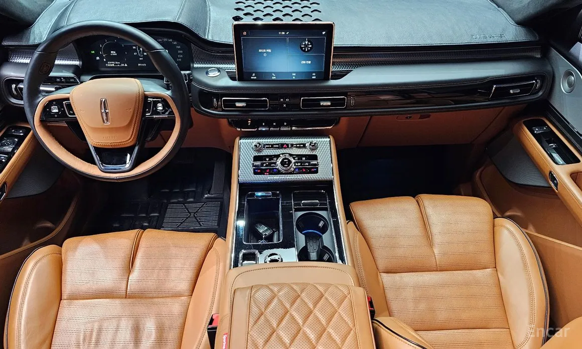 Фото 7 - Lincoln Aviator