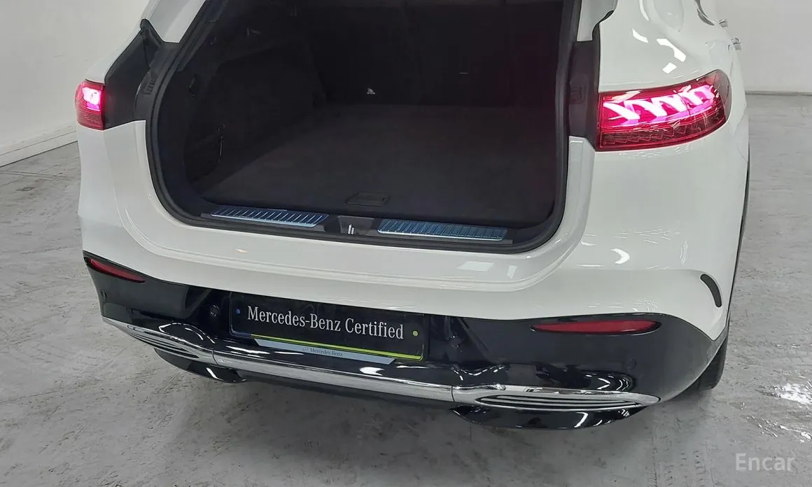 Фото 11 - Mercedes-Benz EQS