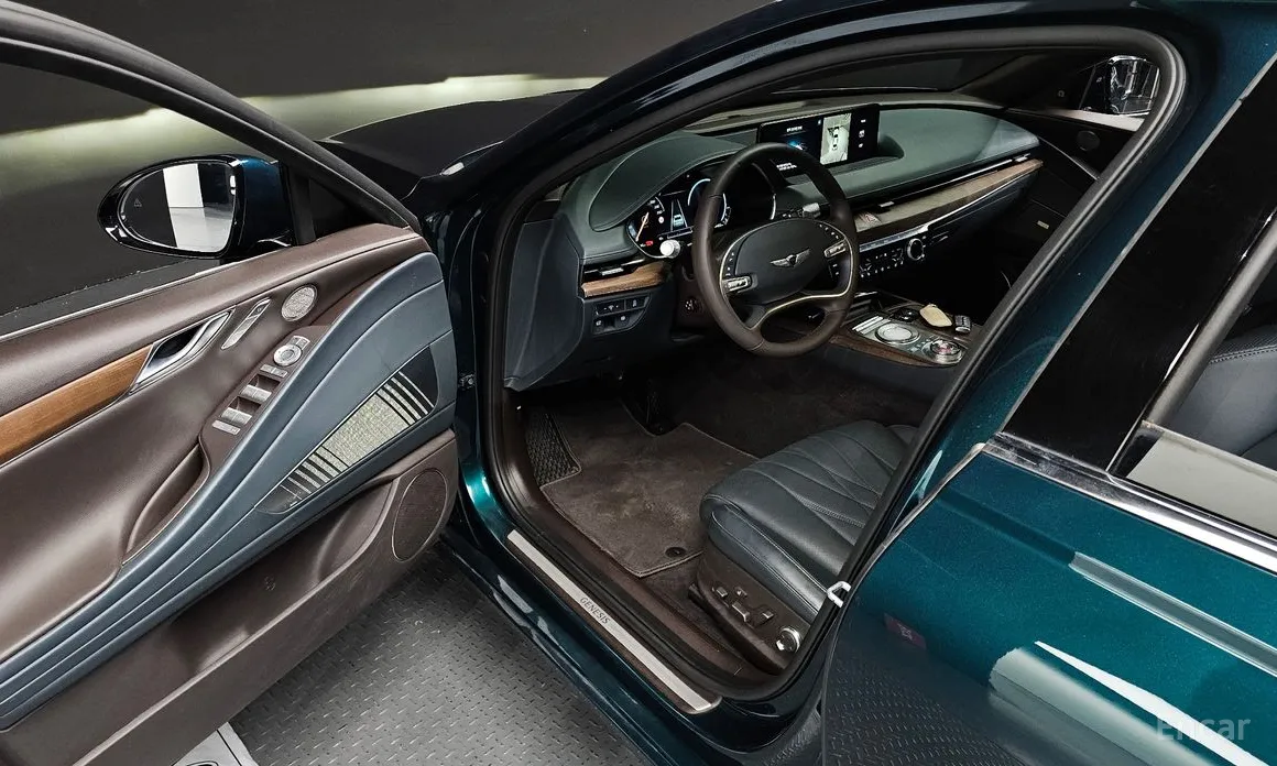 Фото 11 - Genesis G80