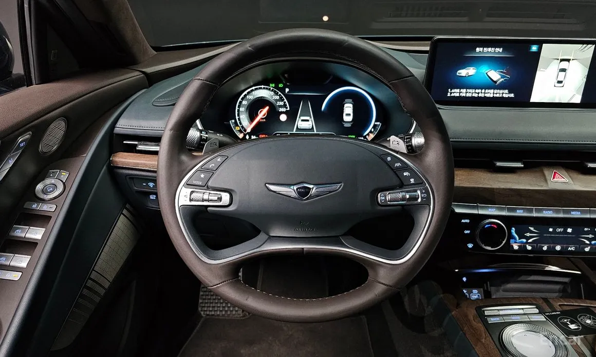 Фото 13 - Genesis G80