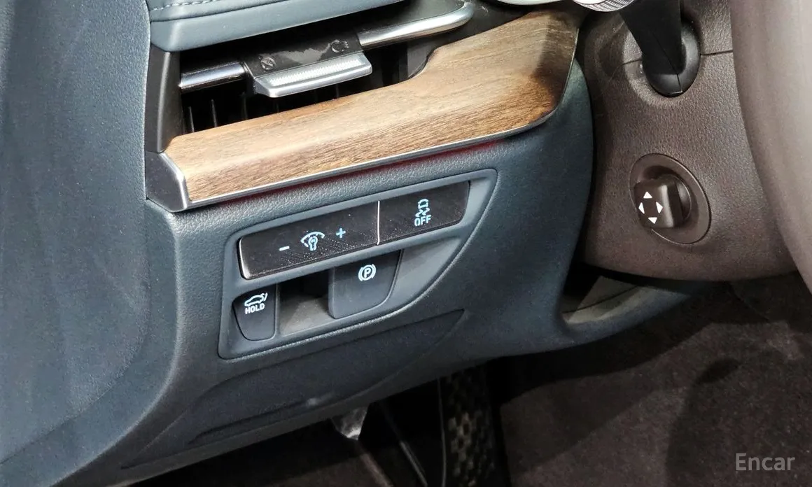 Фото 14 - Genesis G80