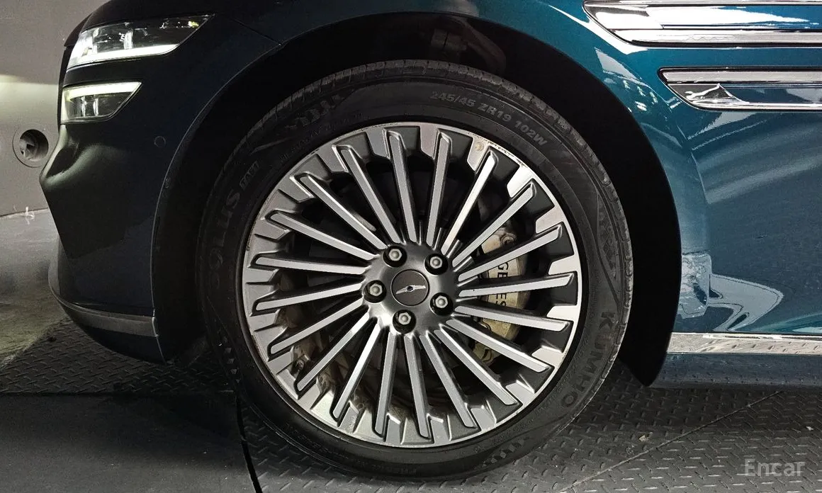 Фото 5 - Genesis G80