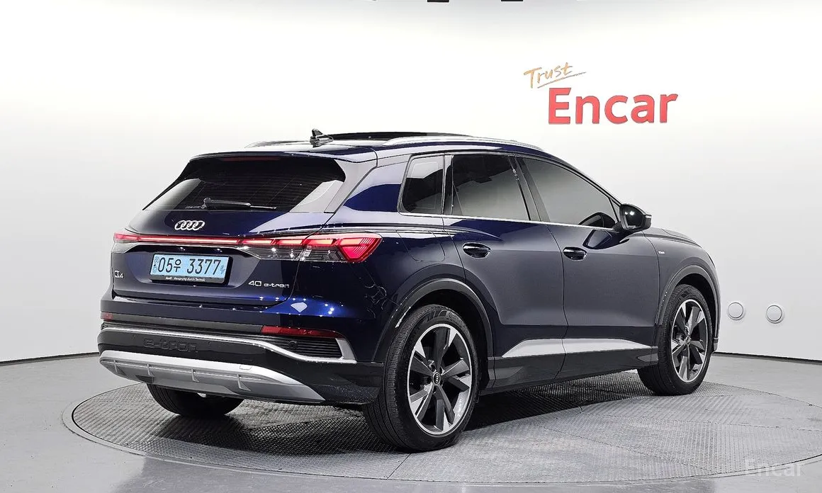 Фото 2 - Audi Q4 e-tron