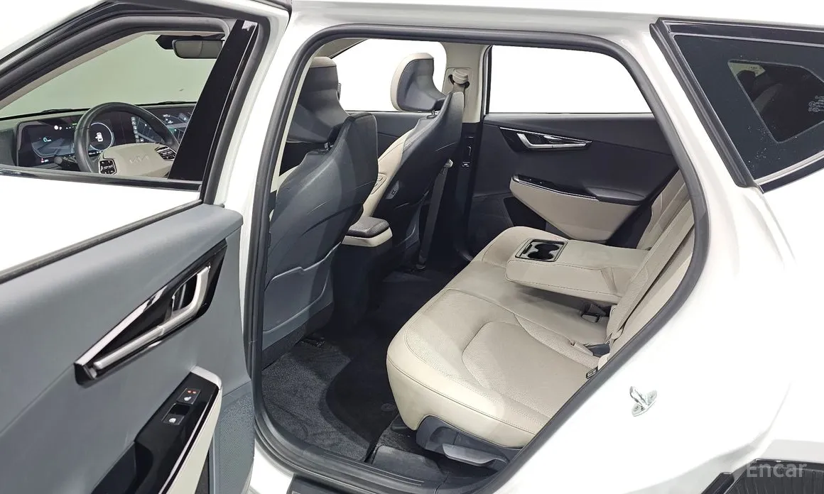 Фото 16 - Kia EV6