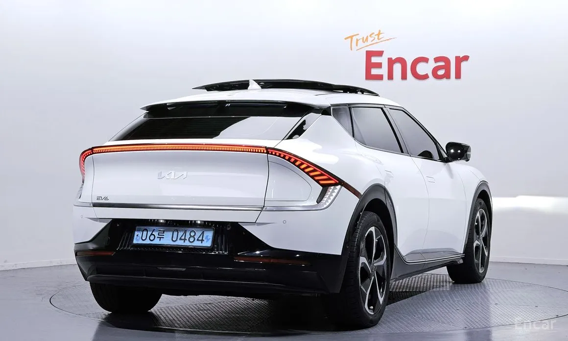 Фото 2 - Kia EV6