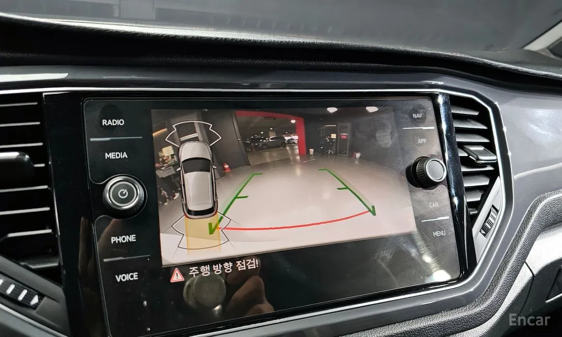 Фото 15 - Volkswagen T-Roc