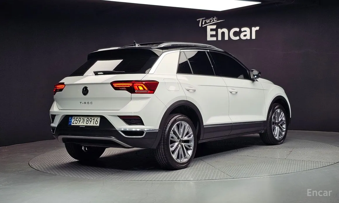 Фото 2 - Volkswagen T-Roc