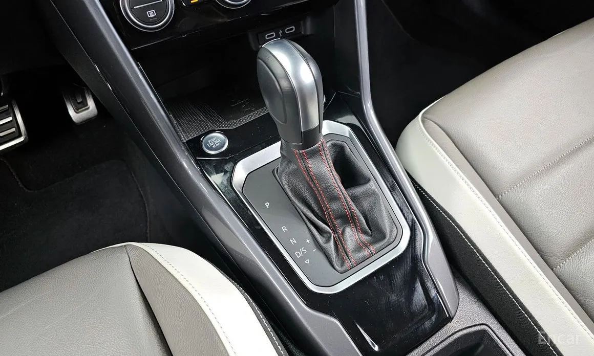 Фото 9 - Volkswagen T-Roc