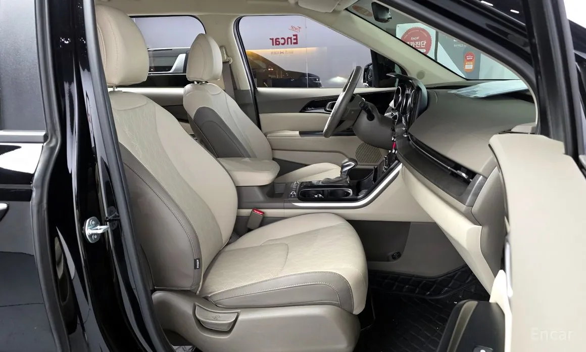 Фото 11 - Kia Carnival