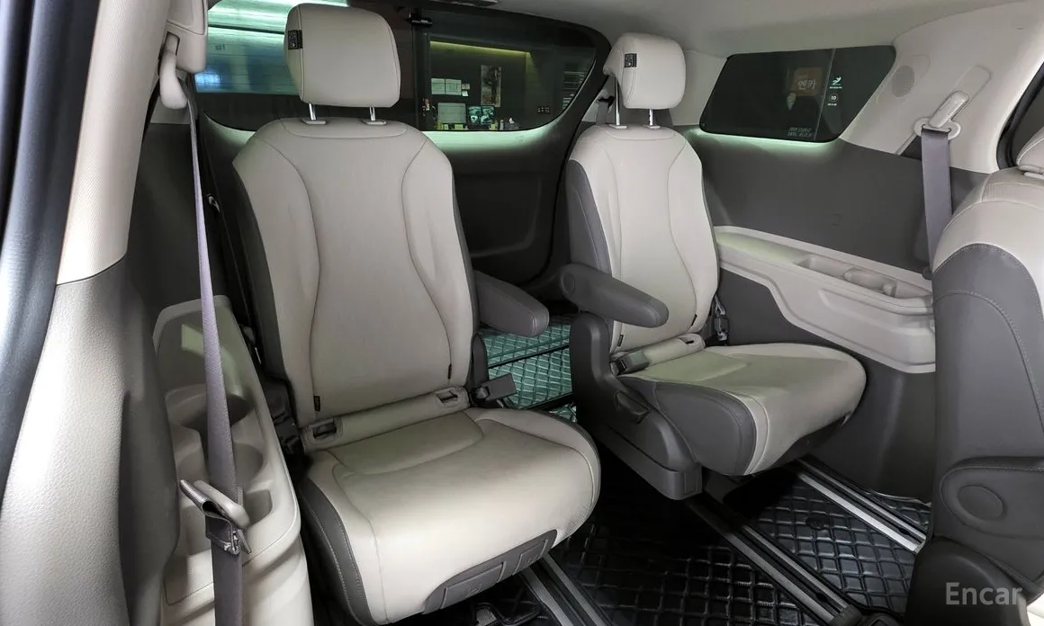 Фото 13 - Kia Carnival