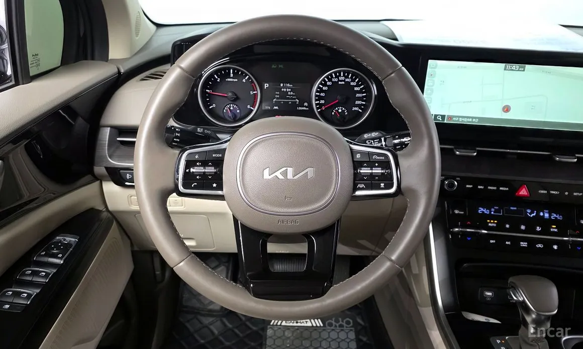 Фото 14 - Kia Carnival