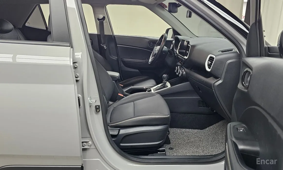 Фото 11 - Hyundai Venue