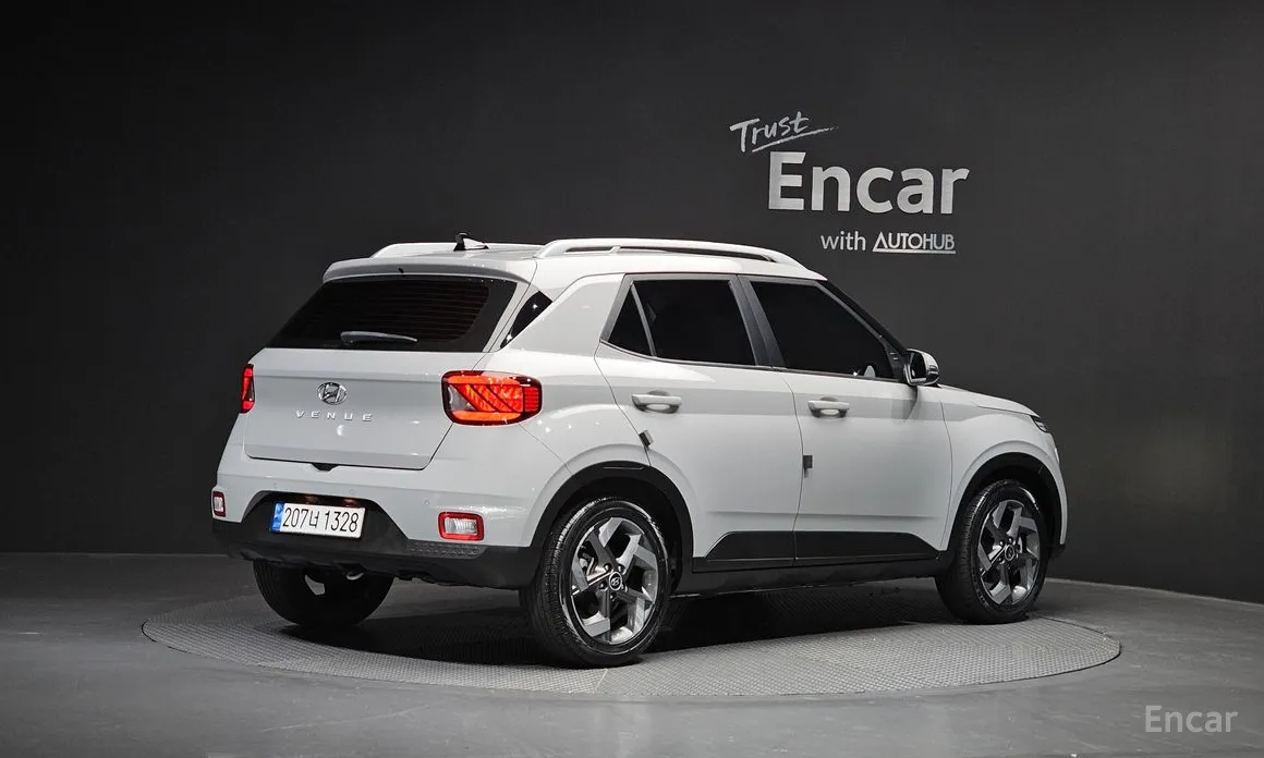 Фото 2 - Hyundai Venue