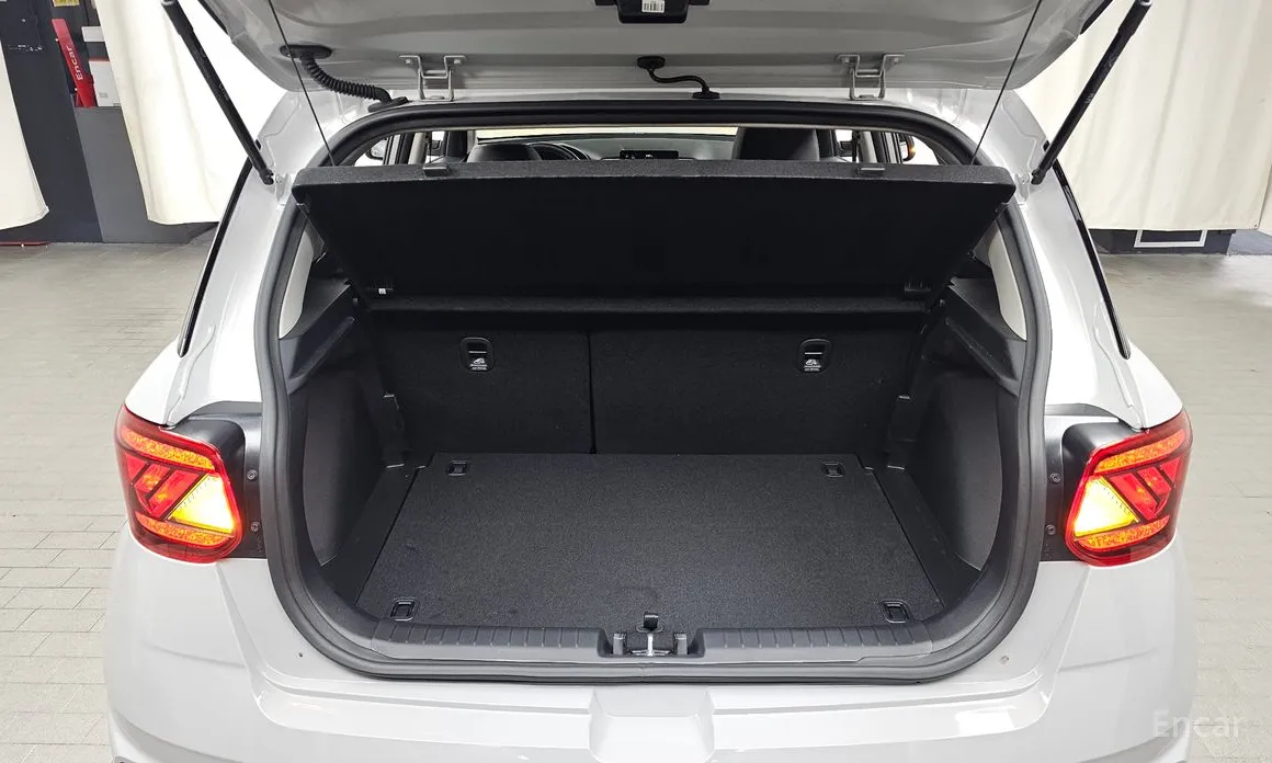 Фото 20 - Hyundai Venue