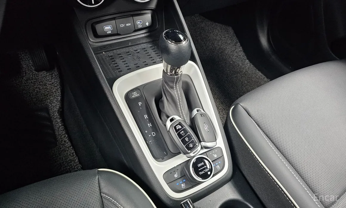 Фото 9 - Hyundai Venue