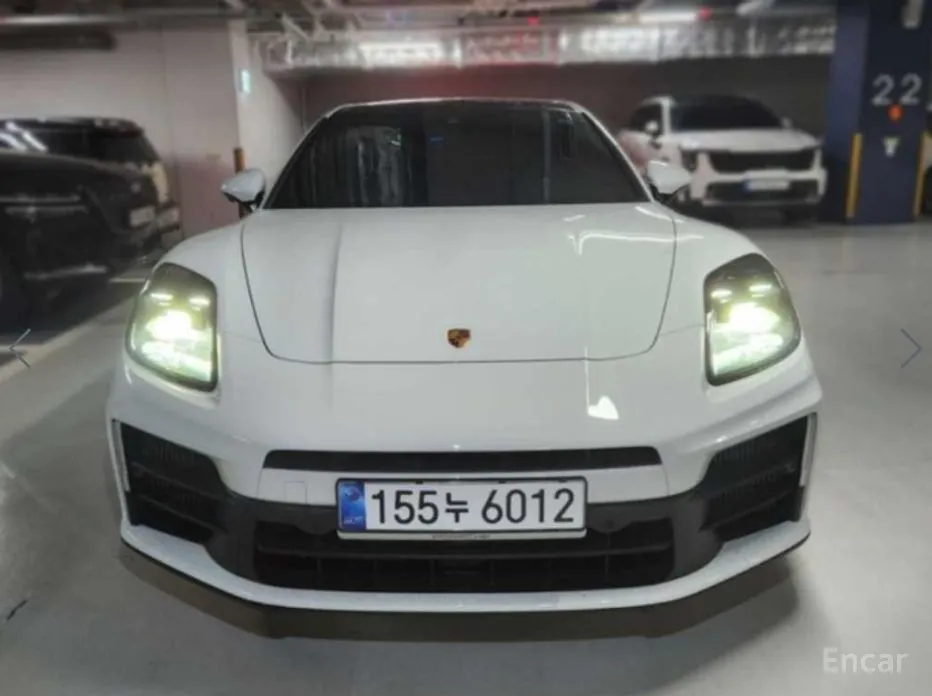 Фото 1 - Porsche Panamera