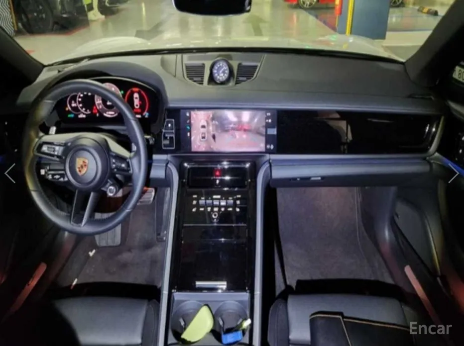 Фото 10 - Porsche Panamera