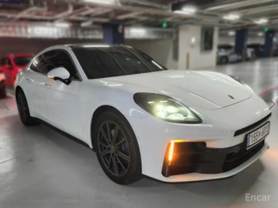 Фото 3 - Porsche Panamera