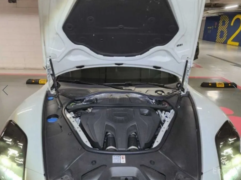 Фото 8 - Porsche Panamera