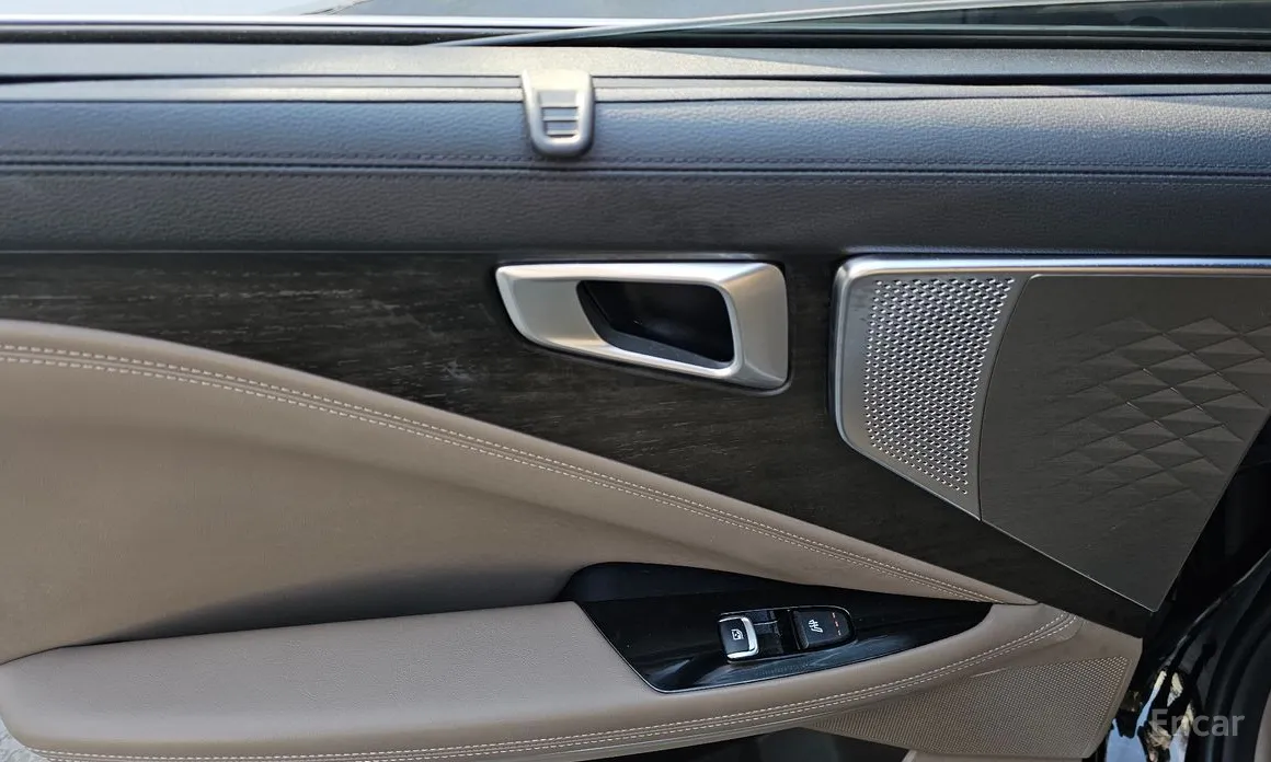 Фото 19 - Kia K8