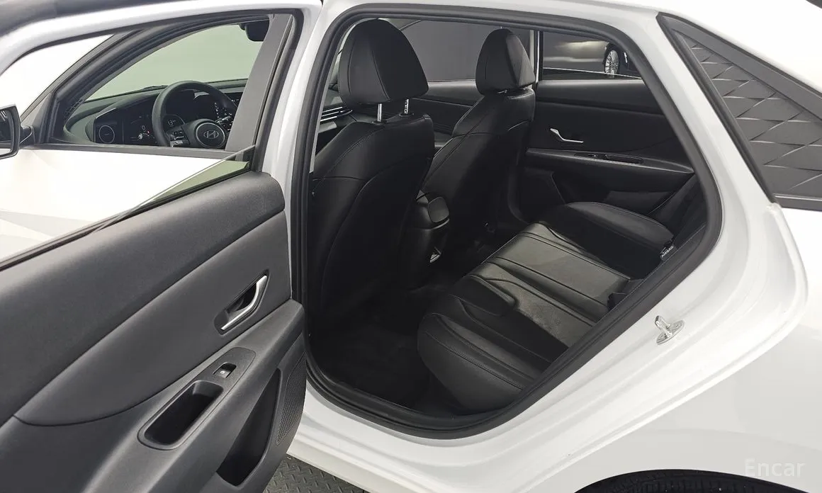 Фото 12 - Hyundai Avante