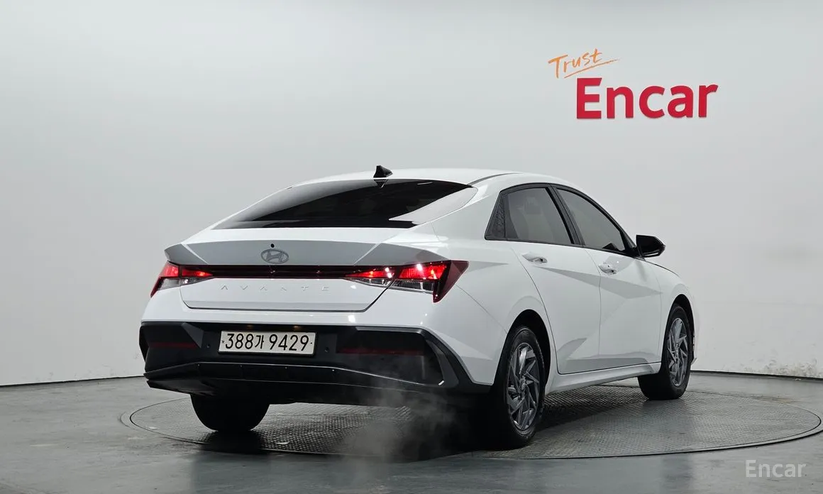 Фото 2 - Hyundai Avante