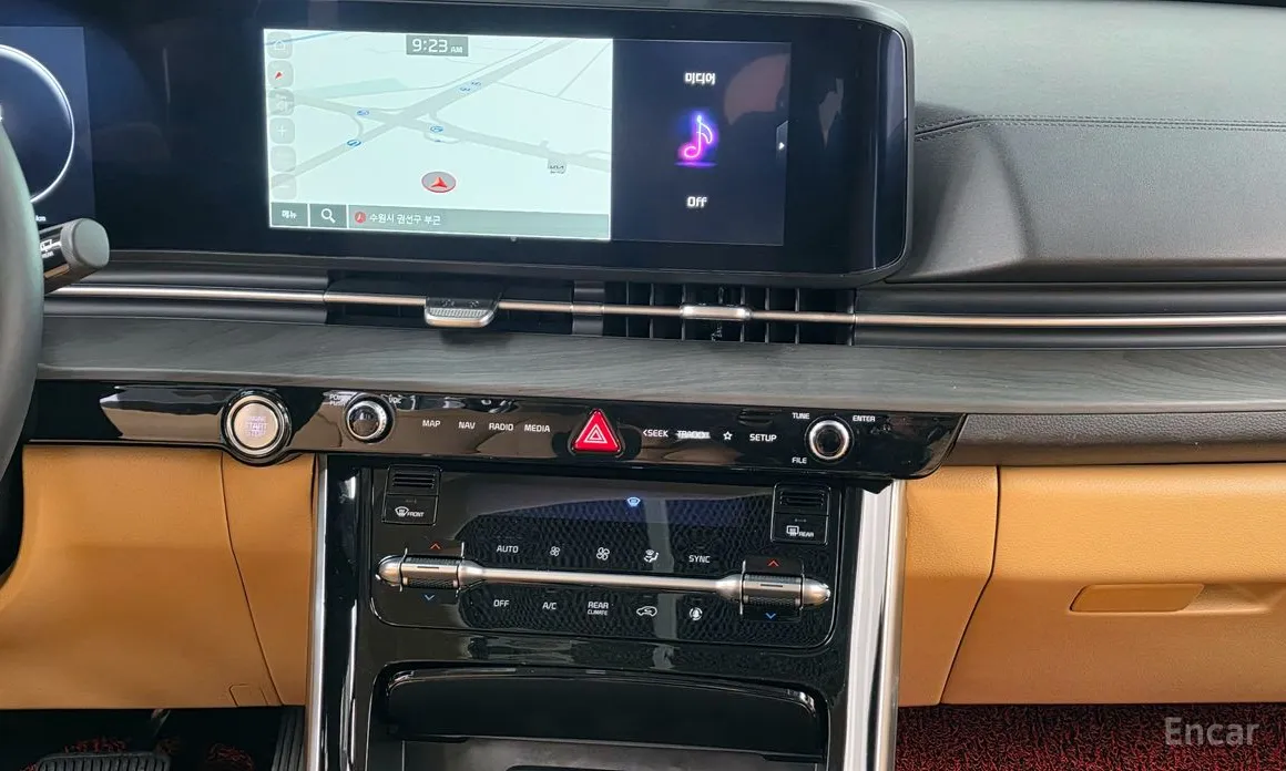 Photo 14 - Kia Carnival