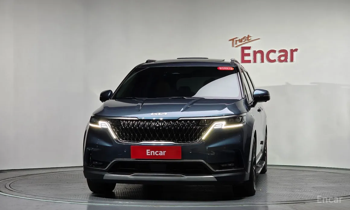 Photo 3 - Kia Carnival