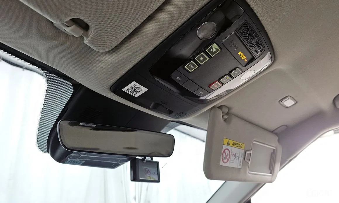 Photo 17 - Kia Carnival