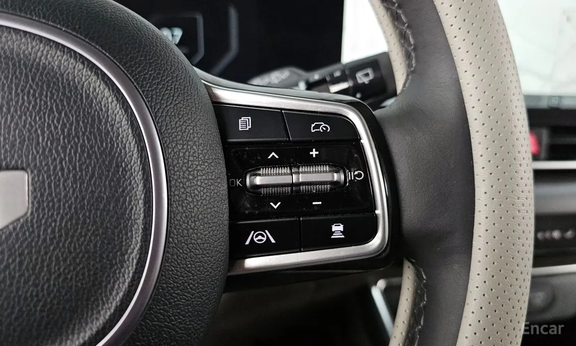 Photo 18 - Kia Carnival