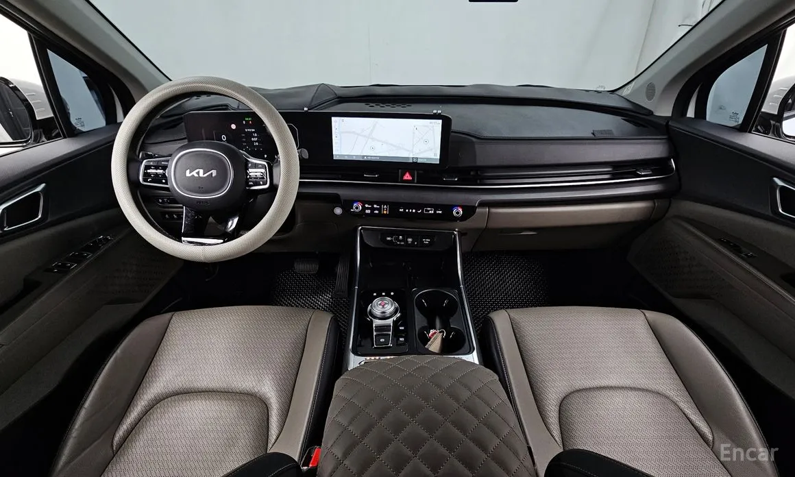 Photo 7 - Kia Carnival