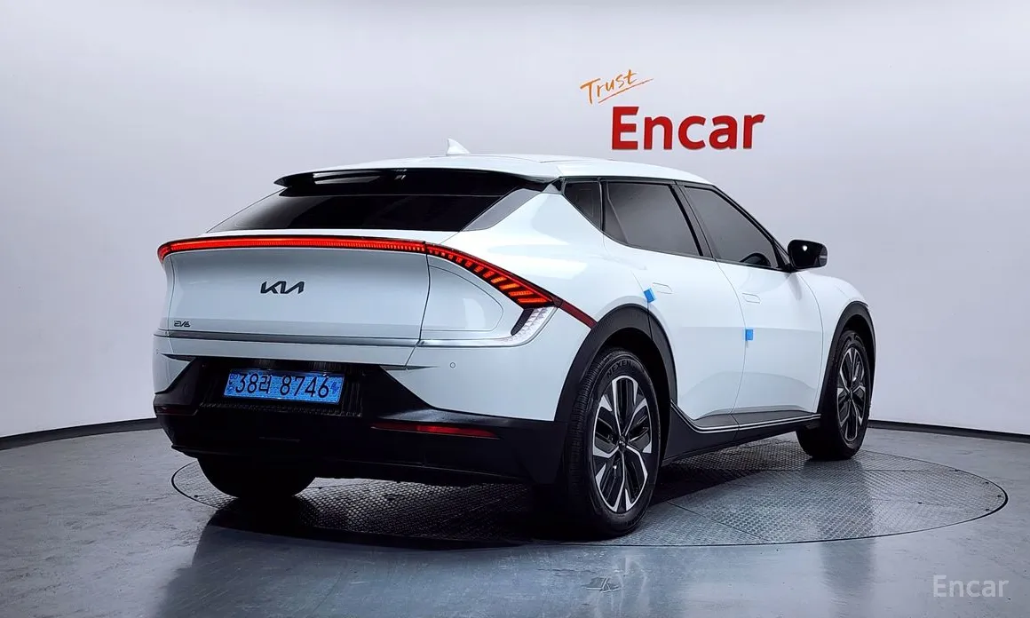 Фото 2 - Kia EV6