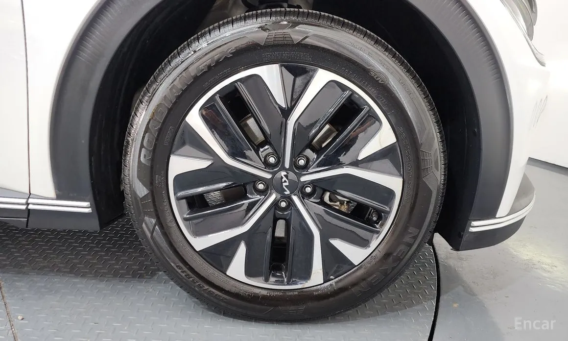 Фото 5 - Kia EV6