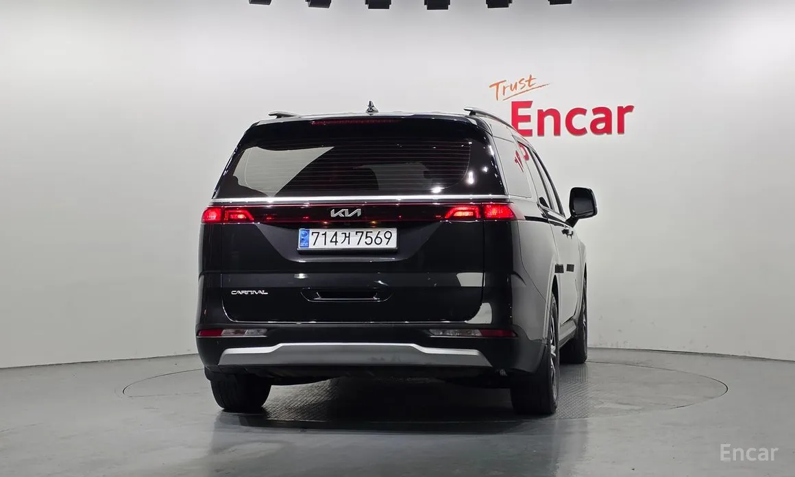 Фото 4 - Kia Carnival