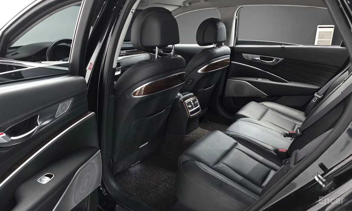 Фото 12 - Kia K9