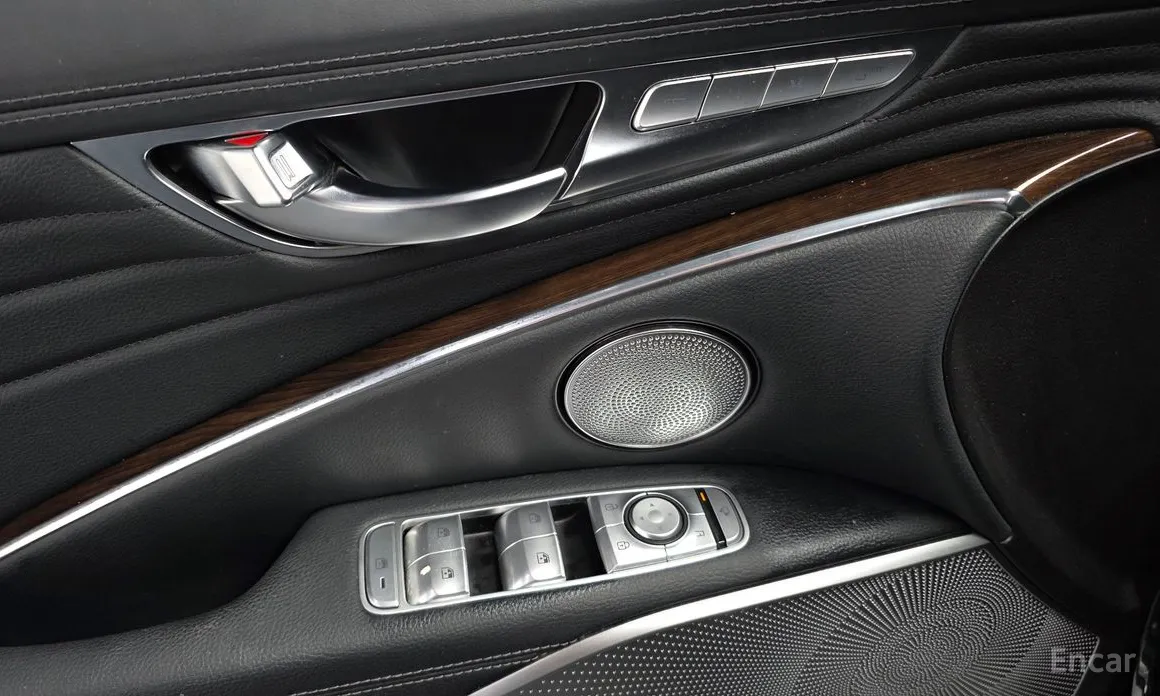 Фото 17 - Kia K9