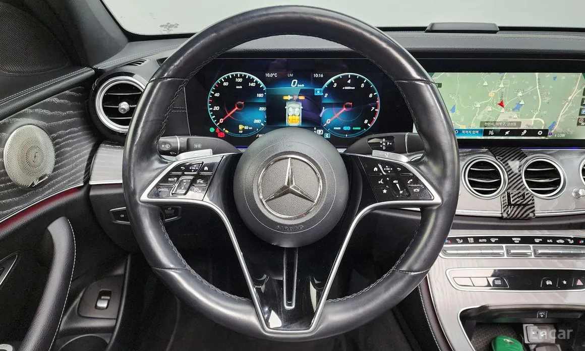 Фото 14 - Mercedes-Benz E-Class