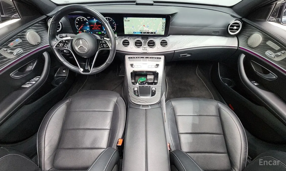 Фото 7 - Mercedes-Benz E-Class