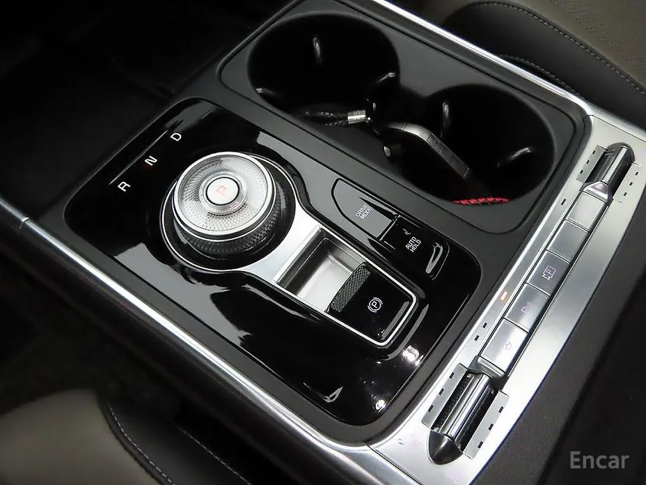 Фото 12 - Kia Carnival